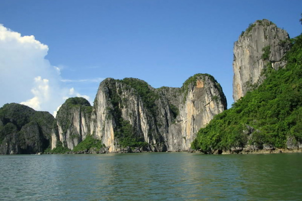 Ba Trai Dao Islet