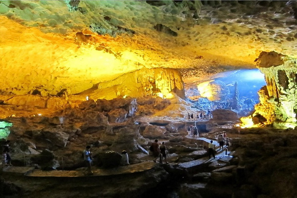 Bo Nau Cave