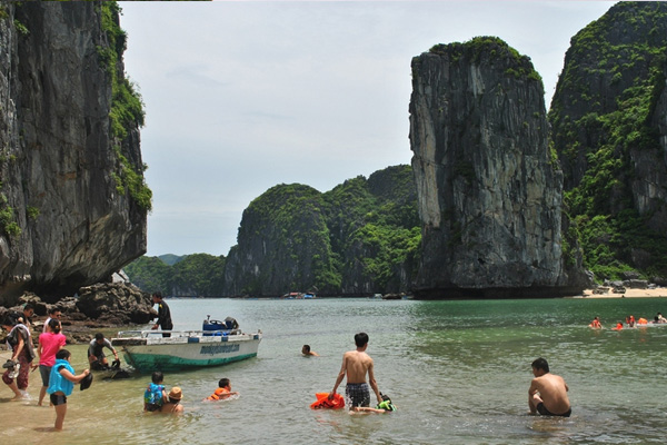 Go swimming at Van Boi Beach