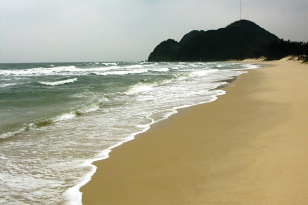 Quan Lan Beach