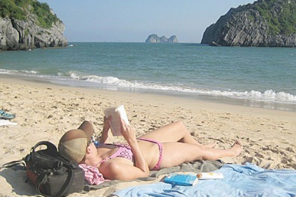 Relax at Van Boi Beach Cat Ba