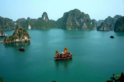 Picture for destination Ngoc Vung Island – The most beautiful beaches in Halong Bay VietNam